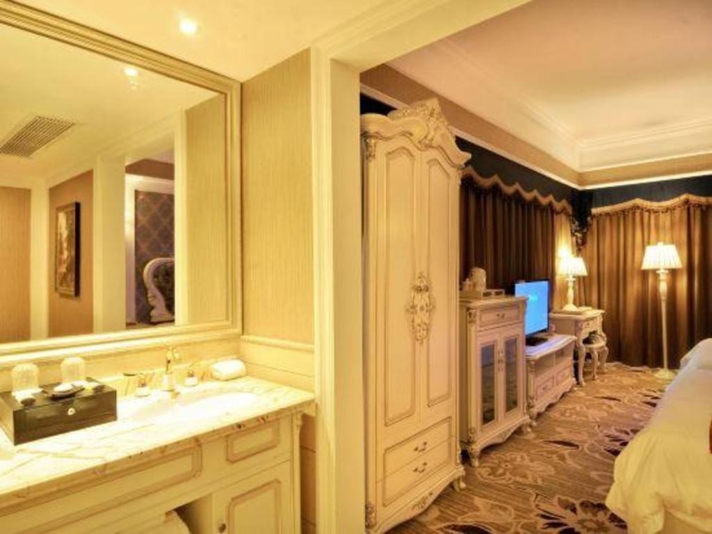 Chengdu French Theme Gold Palace Ngoại thất bức ảnh